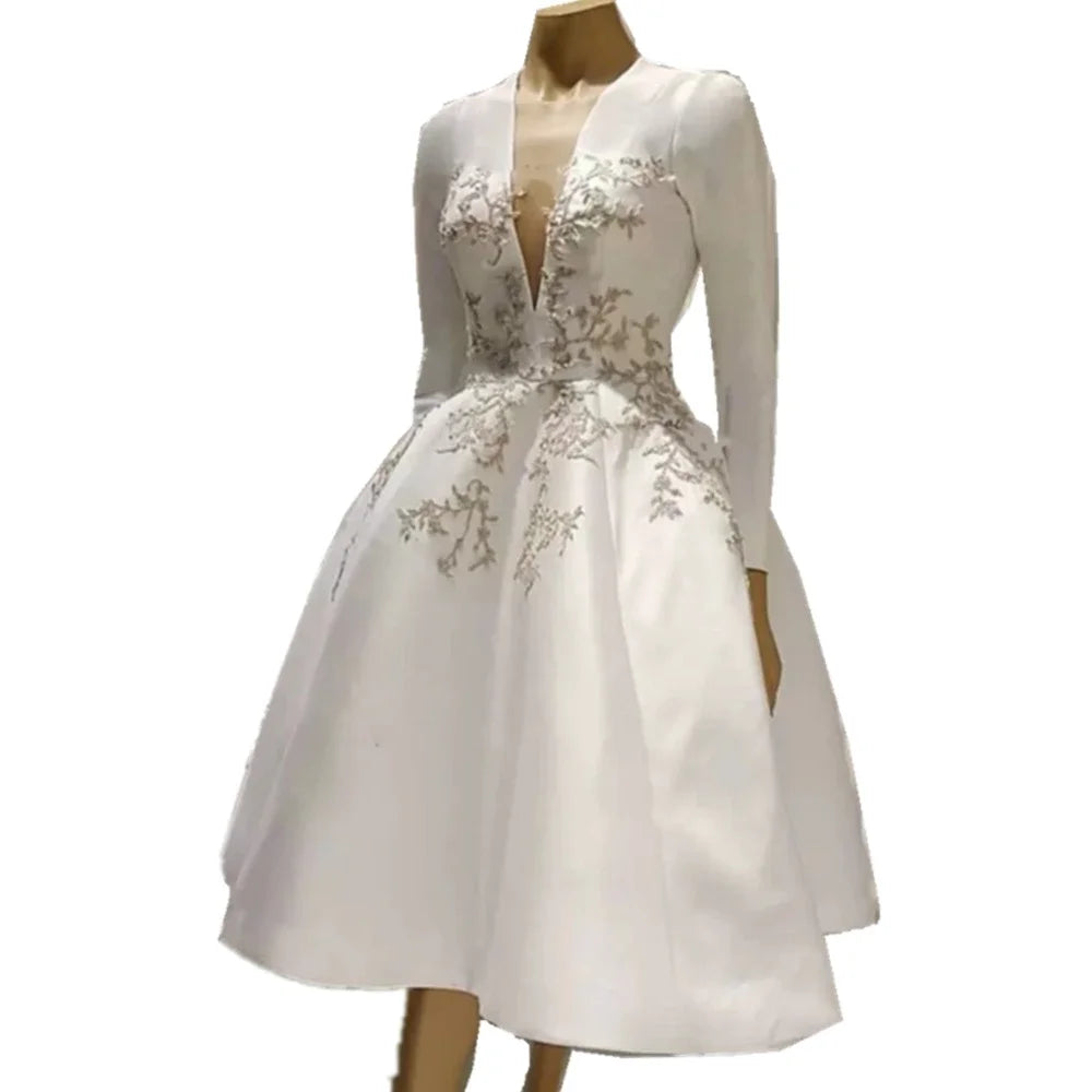 Elegant A Line Knee Length Wedding Dresses Silver Embroidery Long Sleeves V-Neck Vintage Bride Formal Reception Gown Customized
