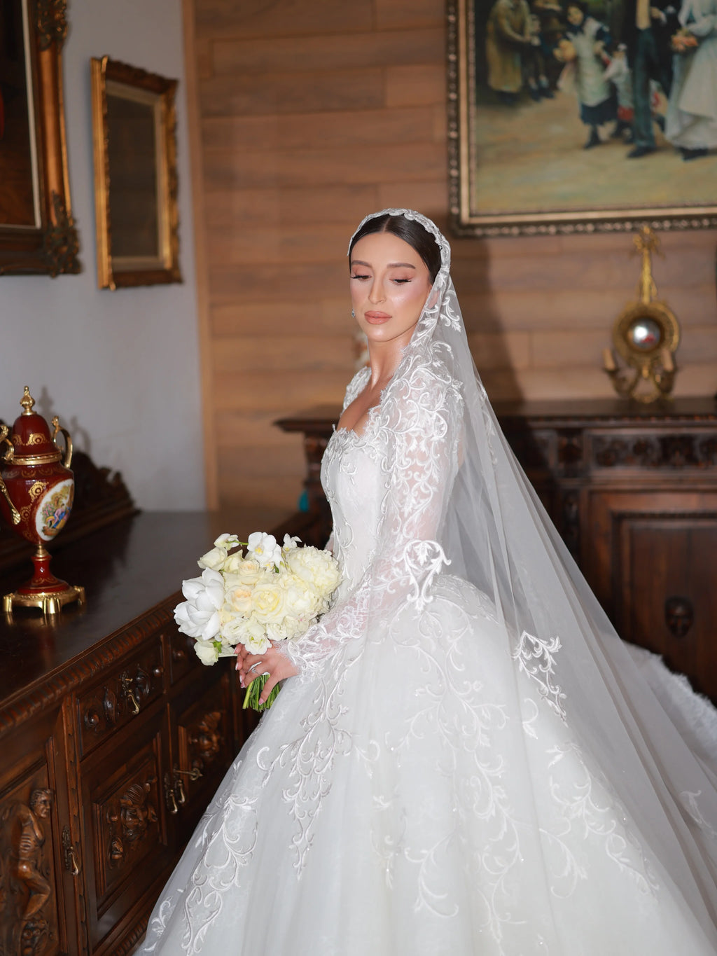 Customized High Collar Long Sleeve Lace Ball Dress A-line Square Collar Shining Bride Dress Church Train Luxury Wedding Dress