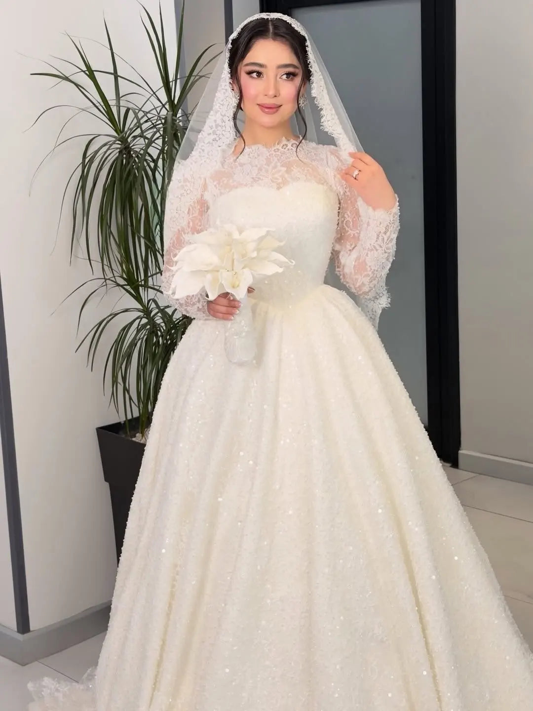 Customized High Collar Long Sleeve Lace Ball Dress A-line Square Collar Shining Bride Dress Church Train Luxury Wedding Dress