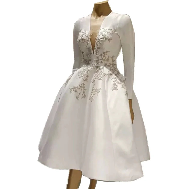 Elegant A Line Knee Length Wedding Dresses Silver Embroidery Long Sleeves V-Neck Vintage Bride Formal Reception Gown Customized