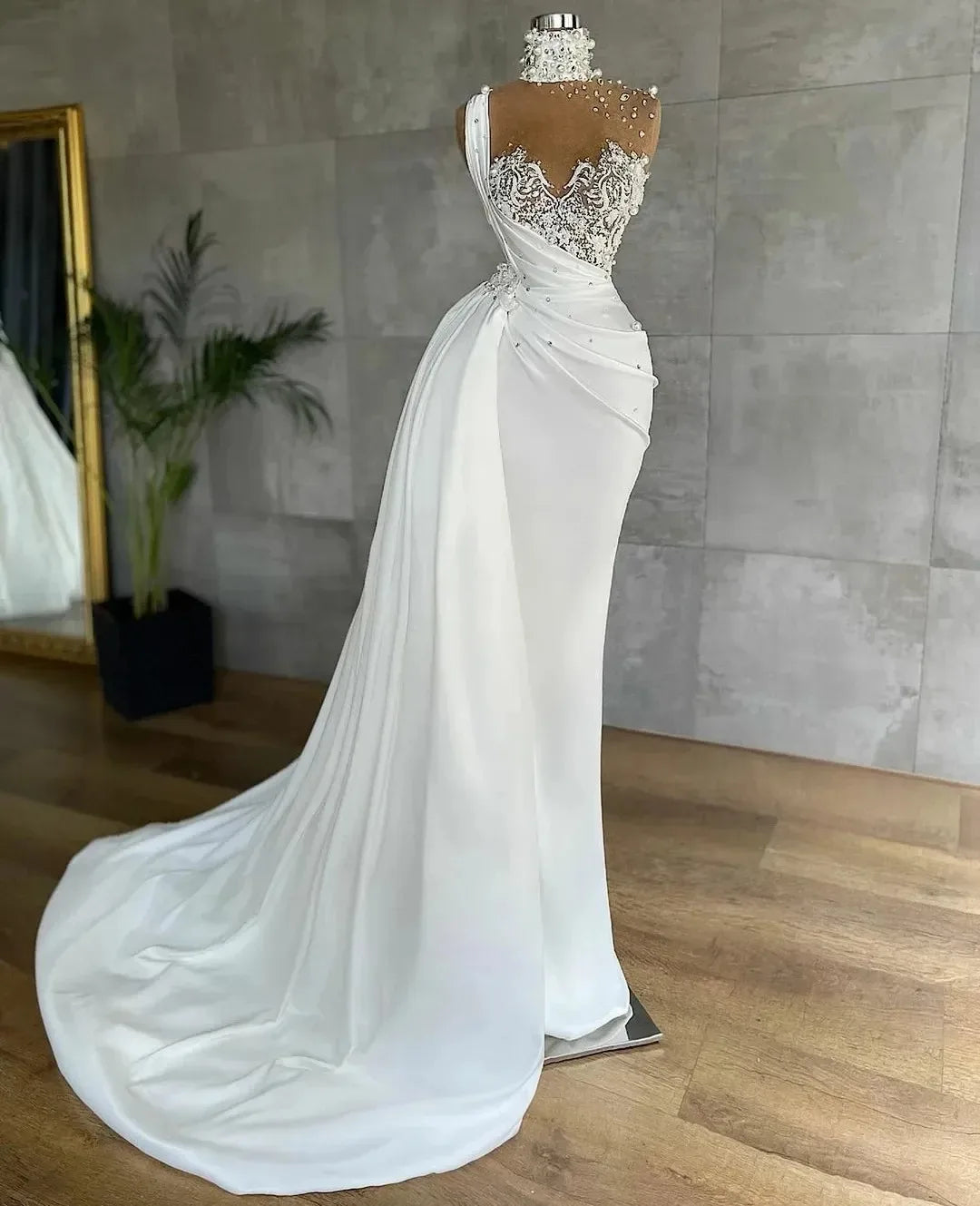 Customized Mermaid Wedding Dresses with Detachable Train Pearls Applique Beaded Bridal Gowns High Neck Robes De Mariee Vestidos