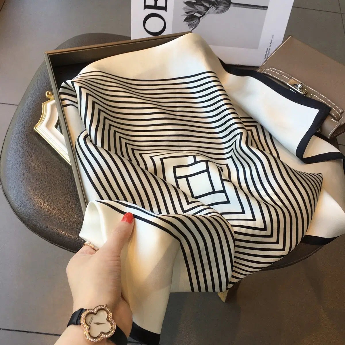 Women Korean version of simple stripes brocade forging 70cm small