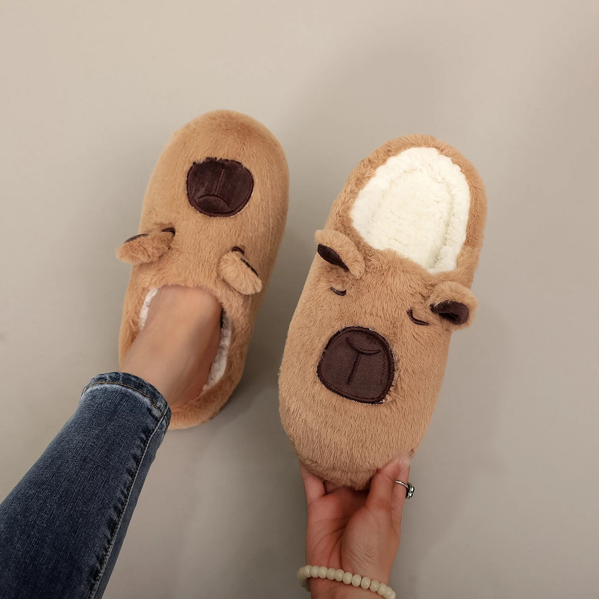 A Pair of Brown Plush Capybara Animal-Patterned Furry Home Slippers