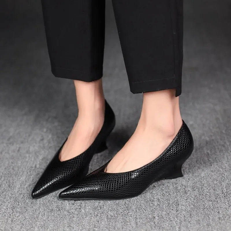 Large Size Soft Leather Shallow Mouth Pointed Thick Heel Shoes Women