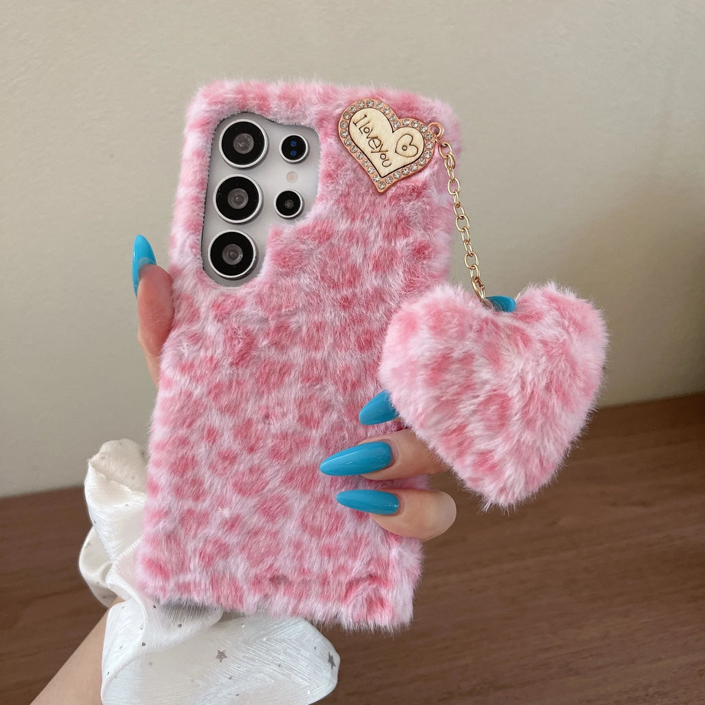 Furry Leopard Heart Pendant Phone Case for Samsung S22 S23FE S24plus S25 S26 Ultra Plush Design Mobile Phone Cover Accessories