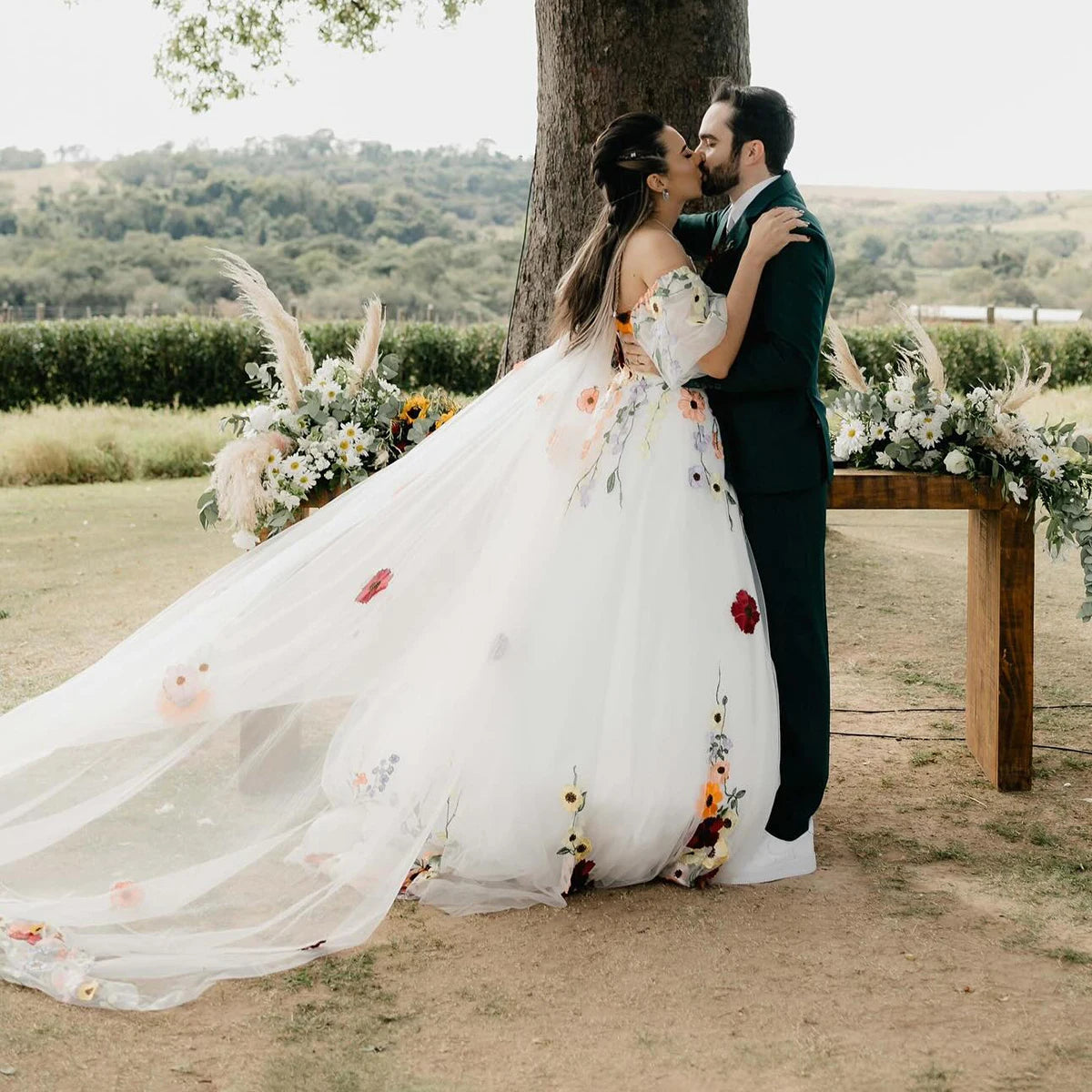 Plus Size Colorful Bridal Gown With Detachable Train Off-the-Shoulder Customized Short Lantern Sleeves Luxury Wedding Dress